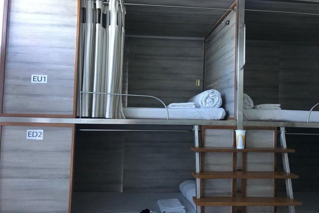 Boxpackers Pratunam Бангкок Экстерьер фото